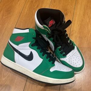 Air Jordan 1 Retro High OG “Lucky Green”​